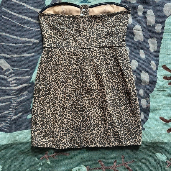 NWOT Superdown Denim Leopard Button Up Strapless Dress Medium - Picture 3 of 4